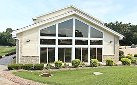 Crown Pointe Lodge; BW Signature Collection